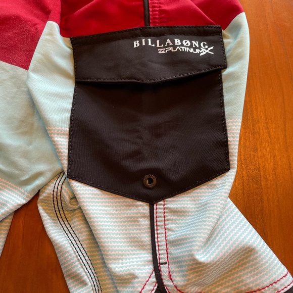 ⭐️ Billabong Swim Trunks - Size 34 - Excellent Condition - Picture 6 of 6